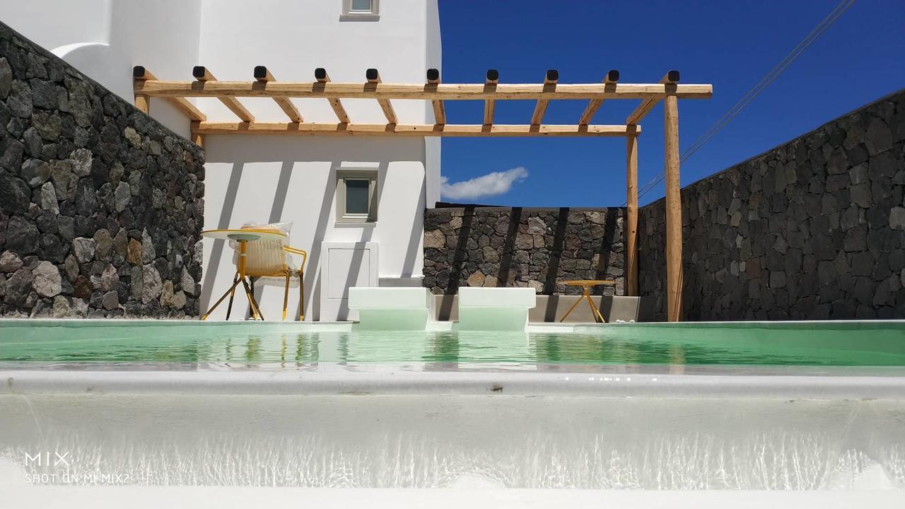 Altera Pars Suites メッサリア エクステリア 写真